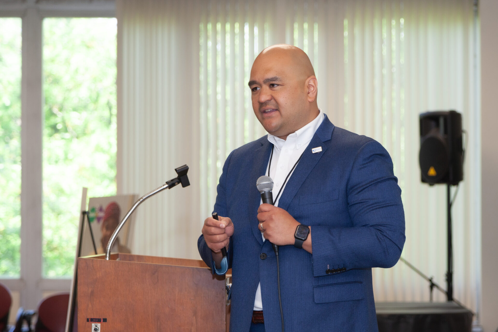 Mark Dinglasan, Director of the NJ Office of the Food Security Advocate at Executive Director Heather Thompson at Table to Table's Partners in Good Health Conference on May 21.